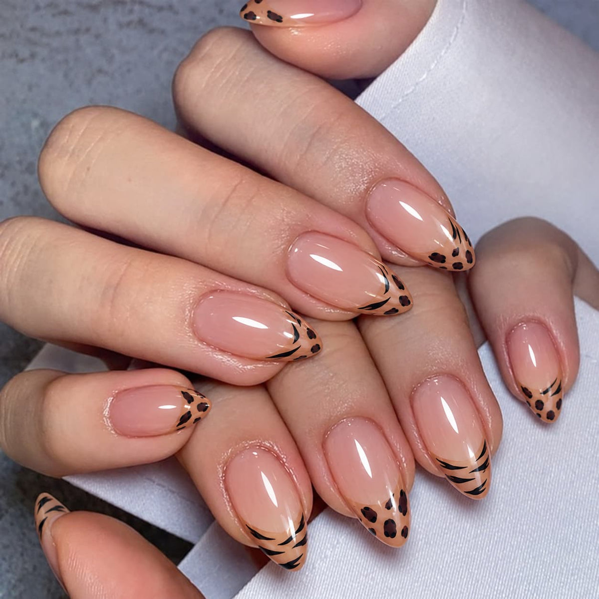 Leopard Tip Peachy Pink Almond Press-on Nails