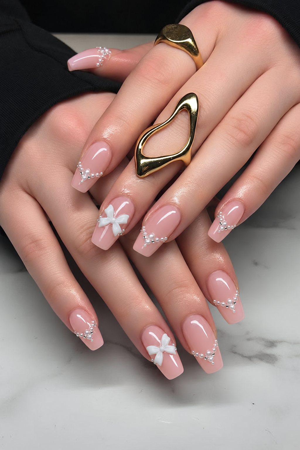 Pearl & Bow Shiny Squoval Press-on Nails