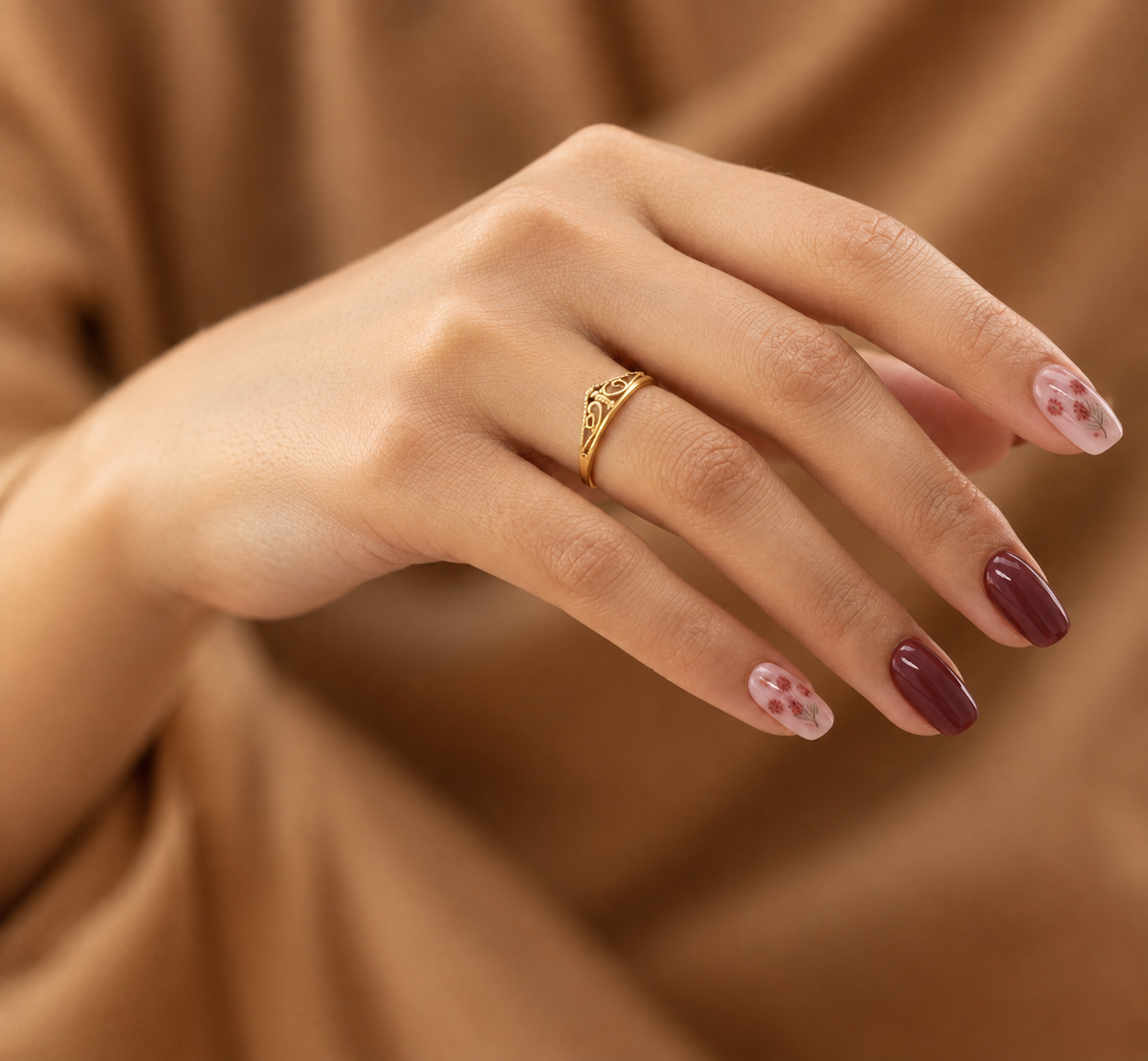 Shiny Maroon Flowers Press-on Nails